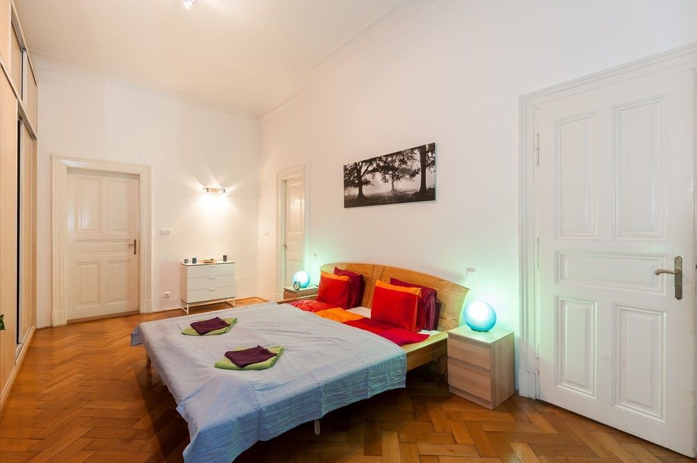 Prague Hostel Na Smetance מראה חיצוני תמונה